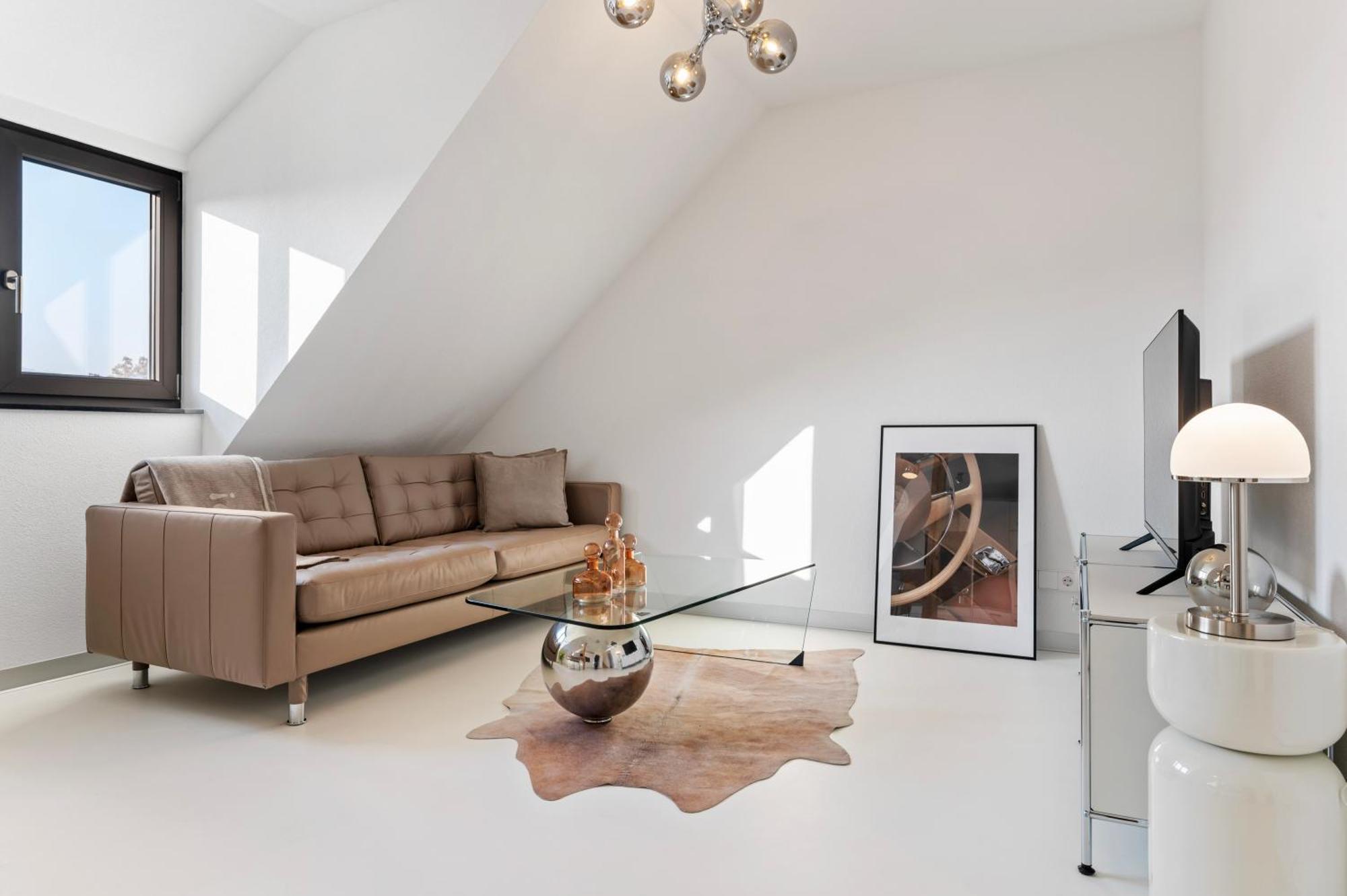 Stuttgart Lux Living - Stilvolles Wohnen Im Zentrum Habitación foto