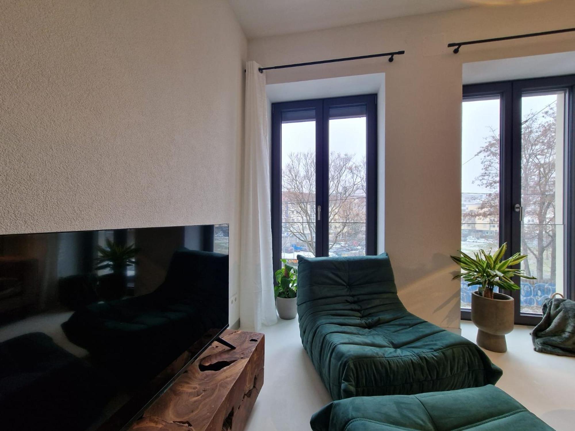 Stuttgart Lux Living - Stilvolles Wohnen Im Zentrum Habitación foto