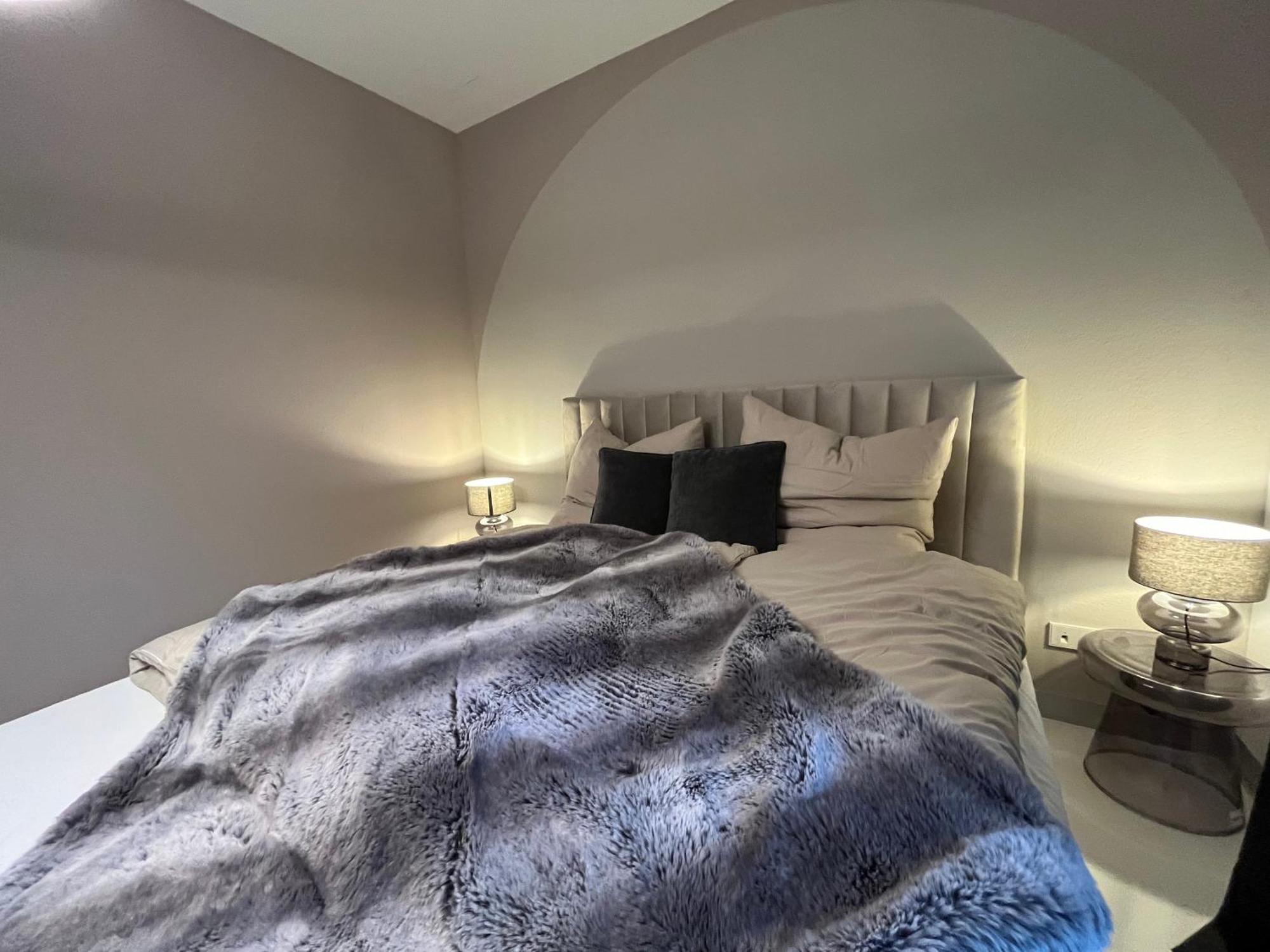 Stuttgart Lux Living - Stilvolles Wohnen Im Zentrum Habitación foto