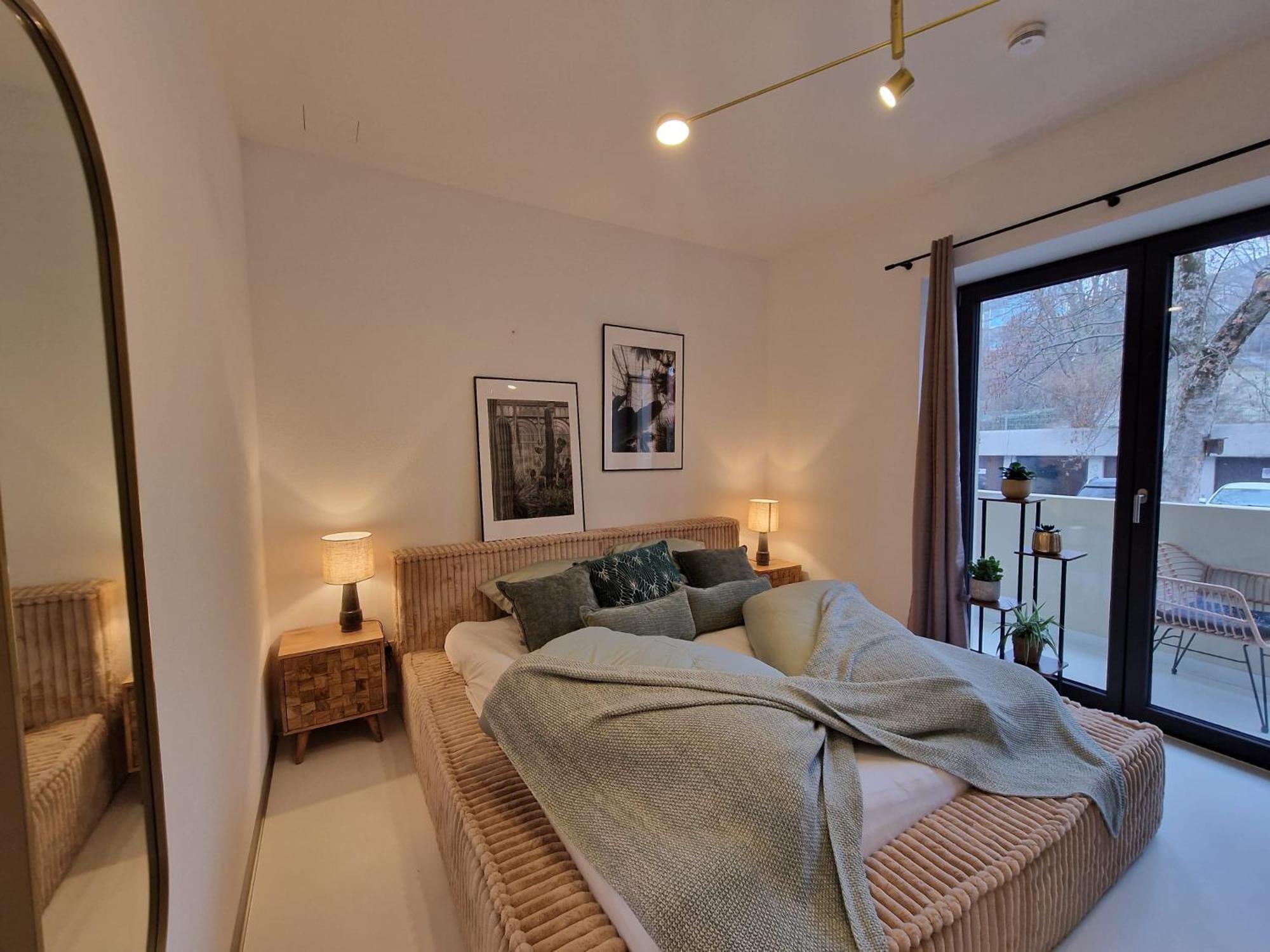 Stuttgart Lux Living - Stilvolles Wohnen Im Zentrum Habitación foto
