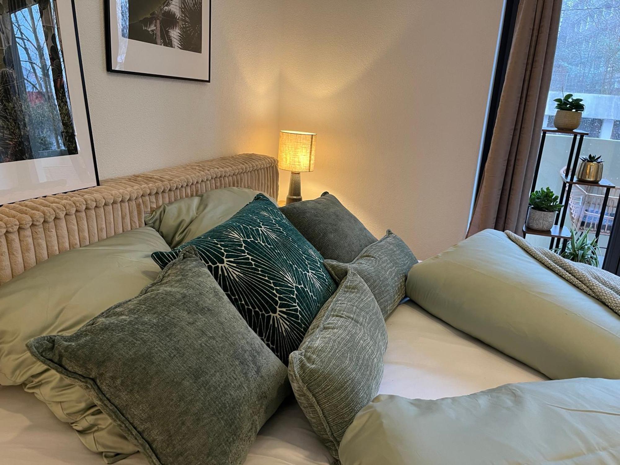 Stuttgart Lux Living - Stilvolles Wohnen Im Zentrum Habitación foto